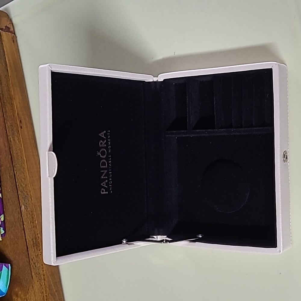 Pandora leather pink case - Picture 3 of 10